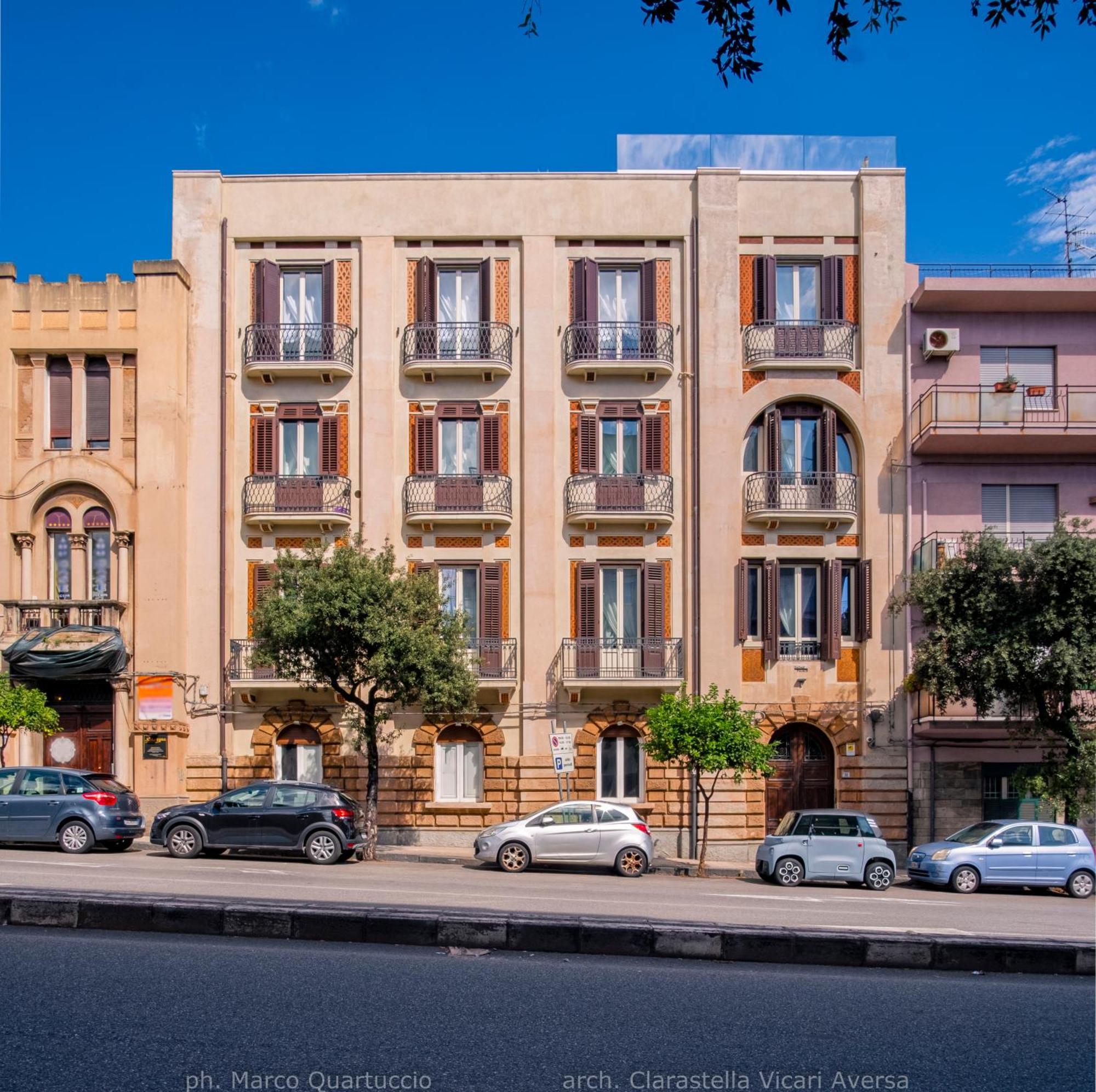 360Me Palace Messina Exteriör bild
